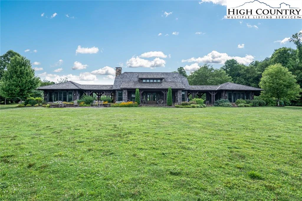 Image number 20 for the current listing