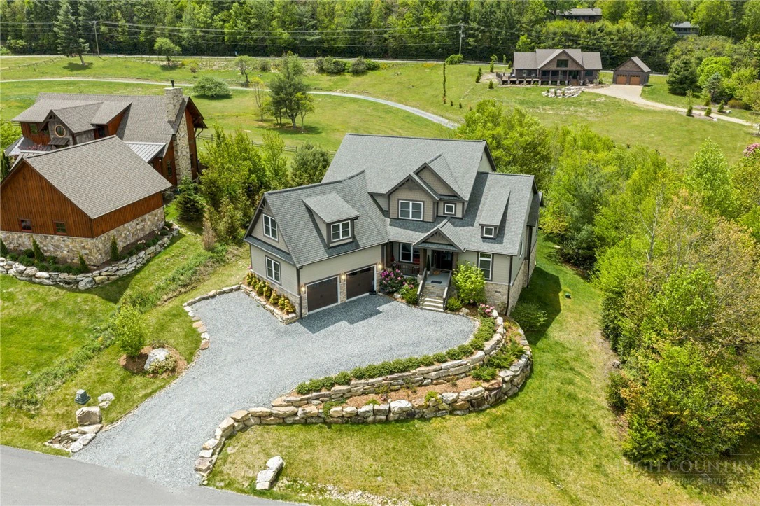 Image number 2 for the current listing