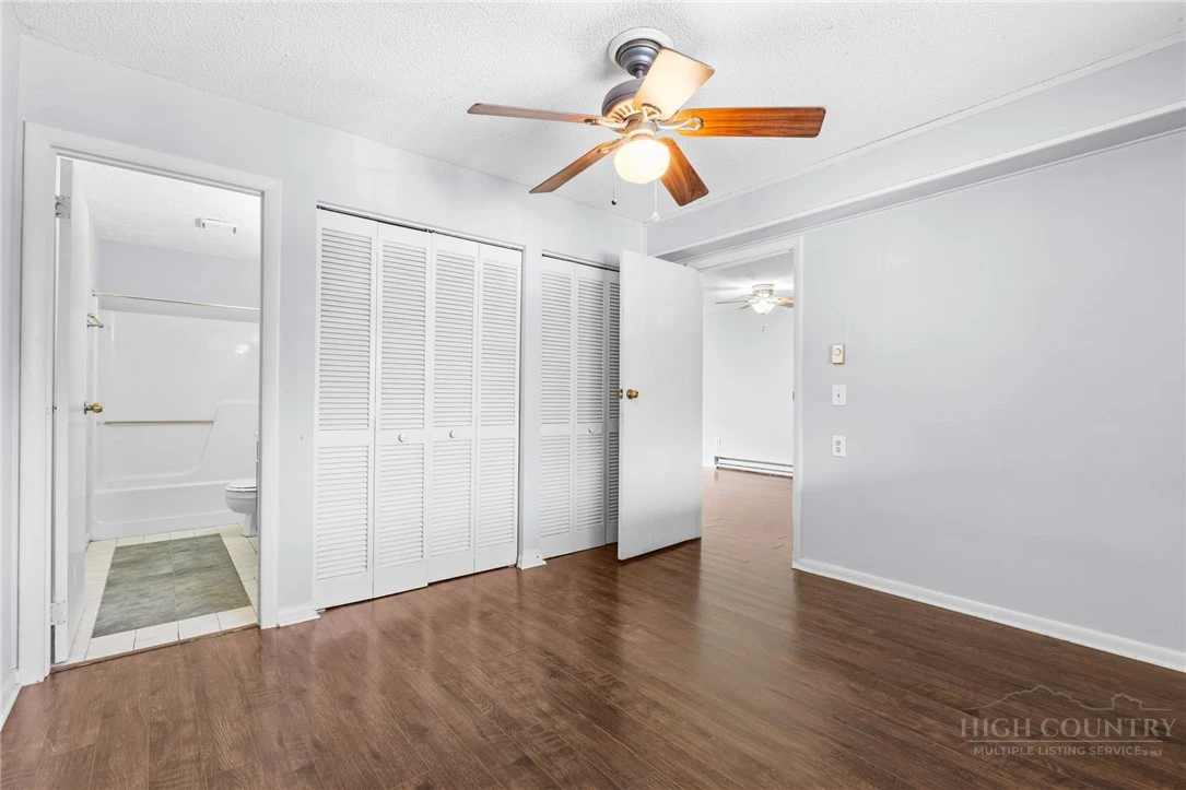 Image number 18 for the current listing