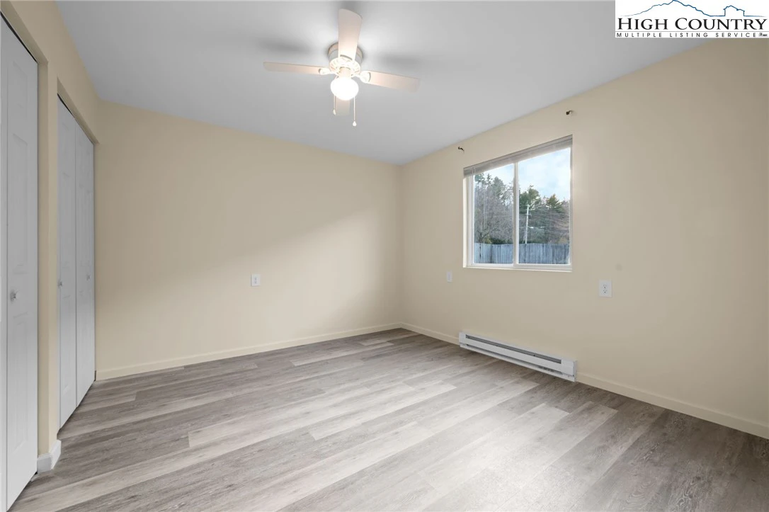 Image number 10 for the current listing