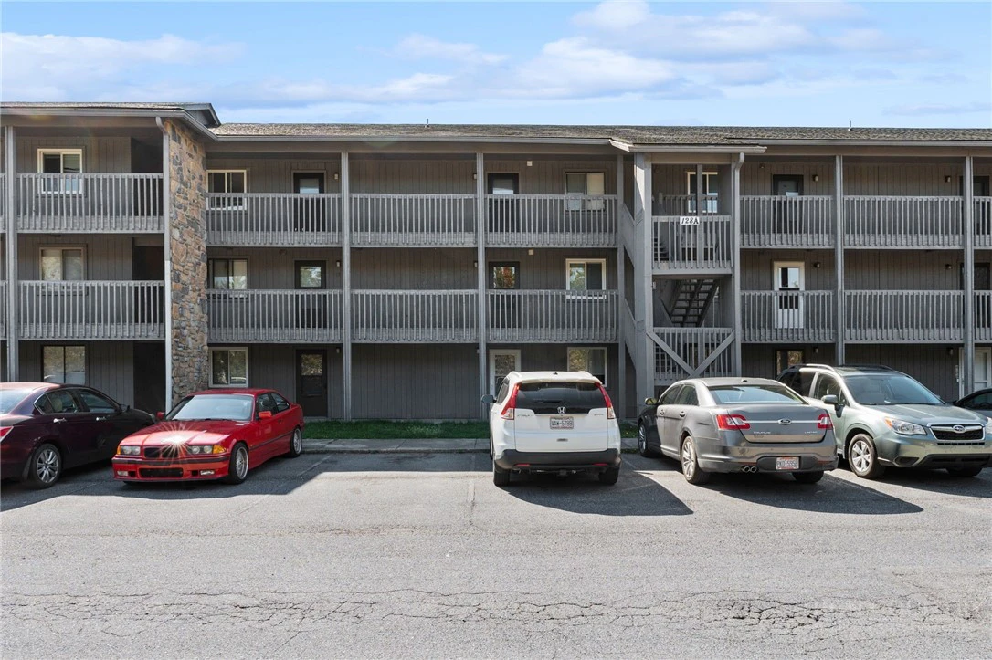 Image number 10 for the current listing