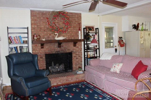 Image number 8 for the current listing