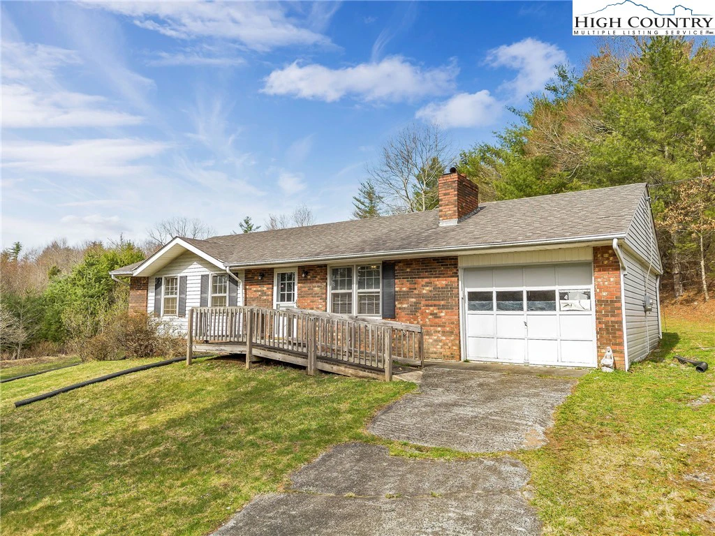 Image number 1 for the current listing