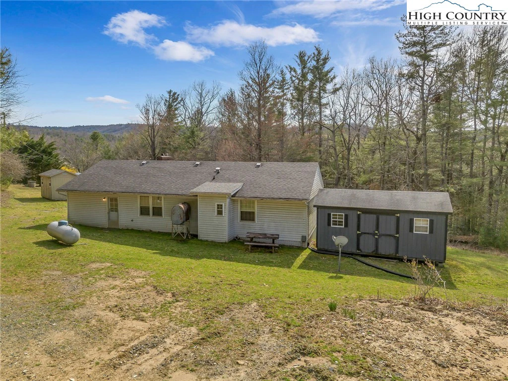 Image number 14 for the current listing