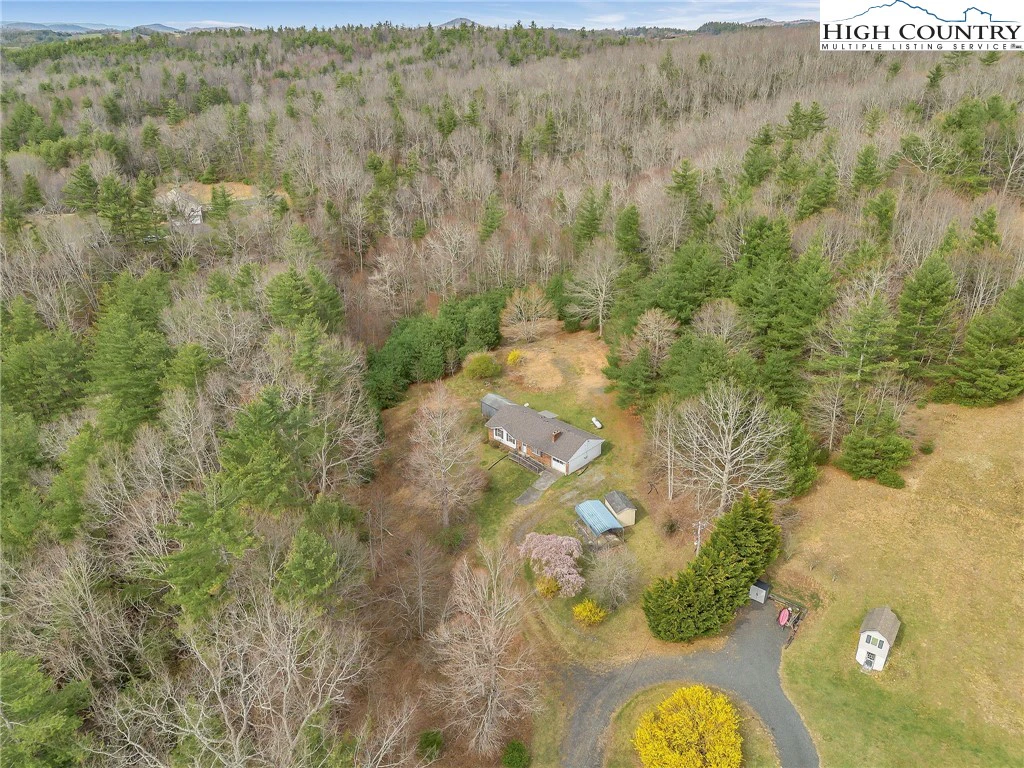 Image number 19 for the current listing