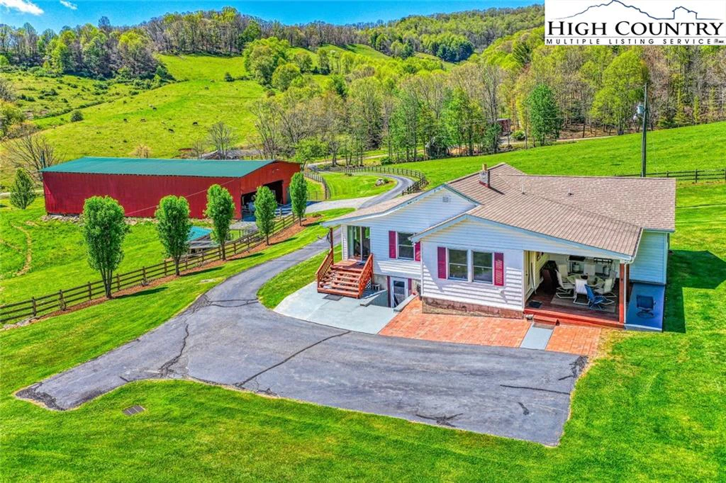 Image number 1 for the current listing