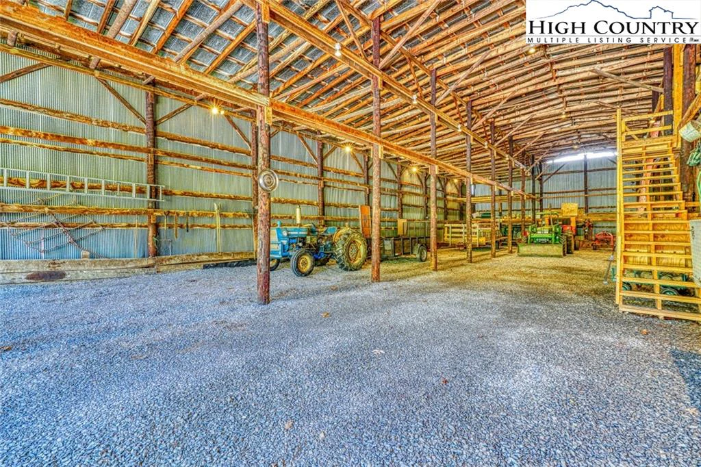 Image number 11 for the current listing