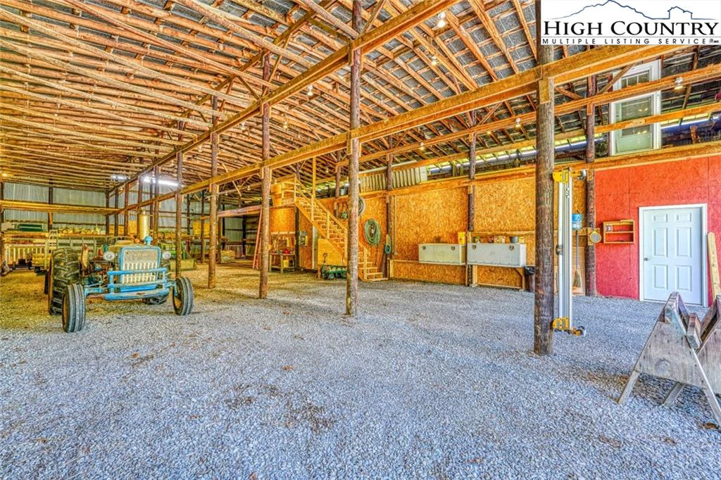 Image number 12 for the current listing