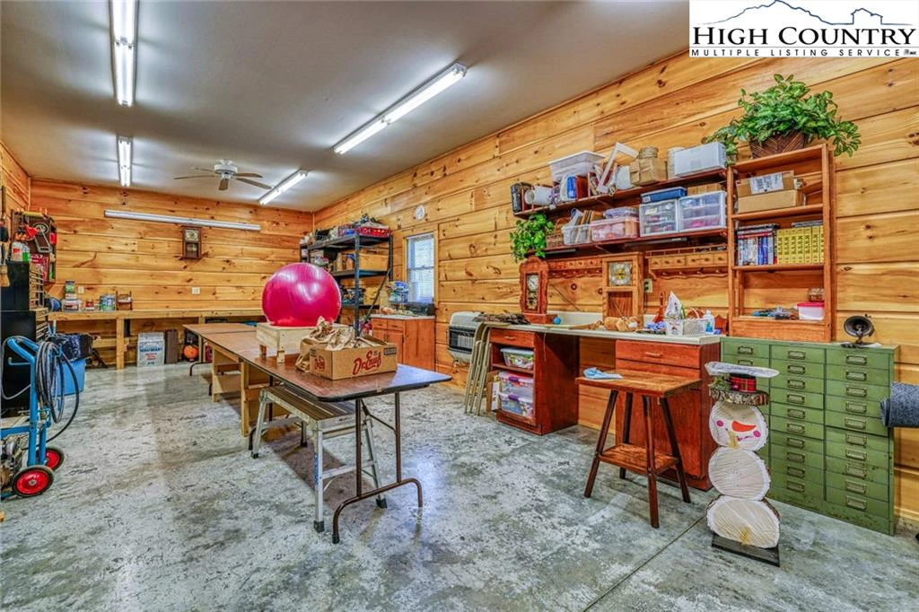 Image number 2 for the current listing