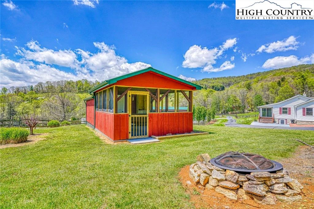 Image number 16 for the current listing