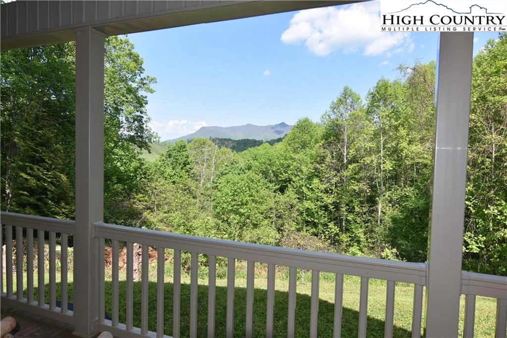 Image number 1 for the current listing