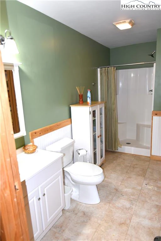Image number 15 for the current listing