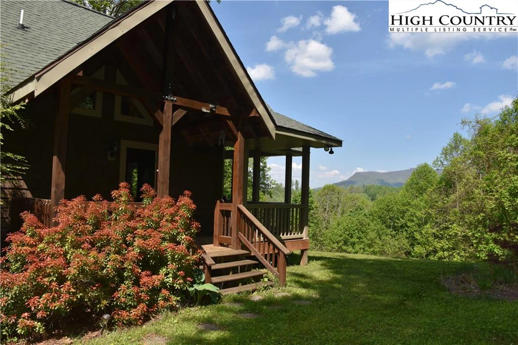 Image number 4 for the current listing