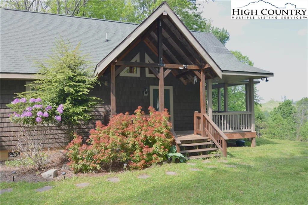 Image number 22 for the current listing