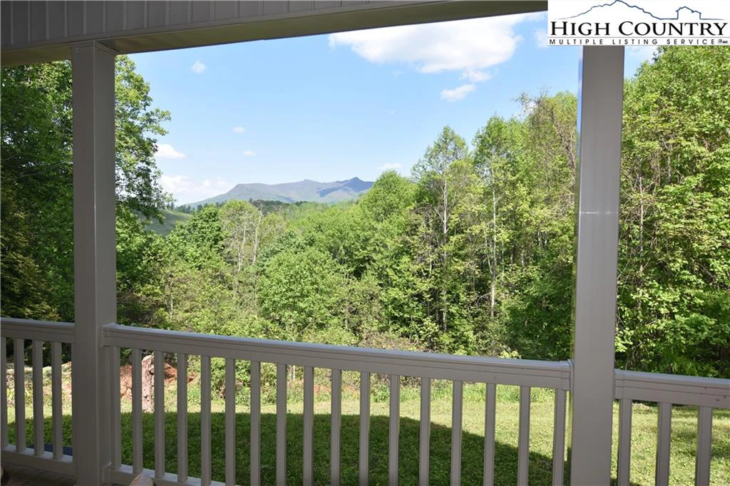 Image number 21 for the current listing