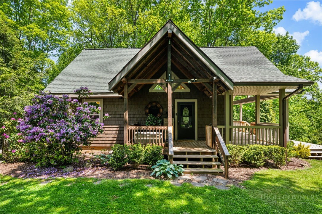 Image number 2 for the current listing