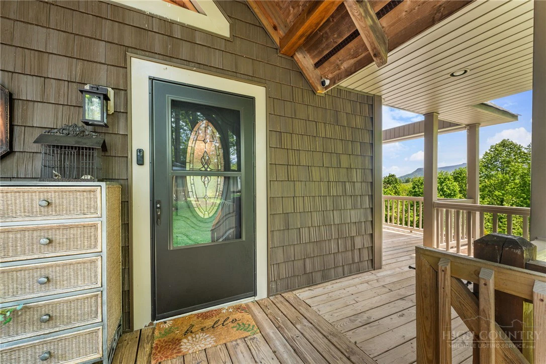Image number 3 for the current listing