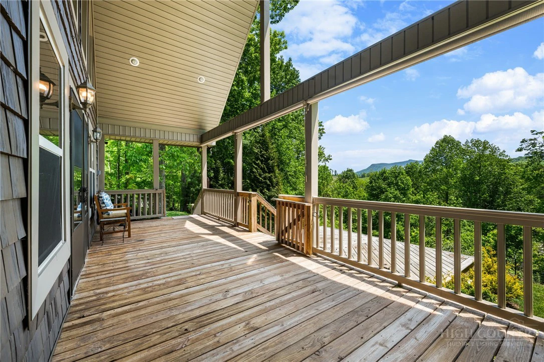 Image number 6 for the current listing