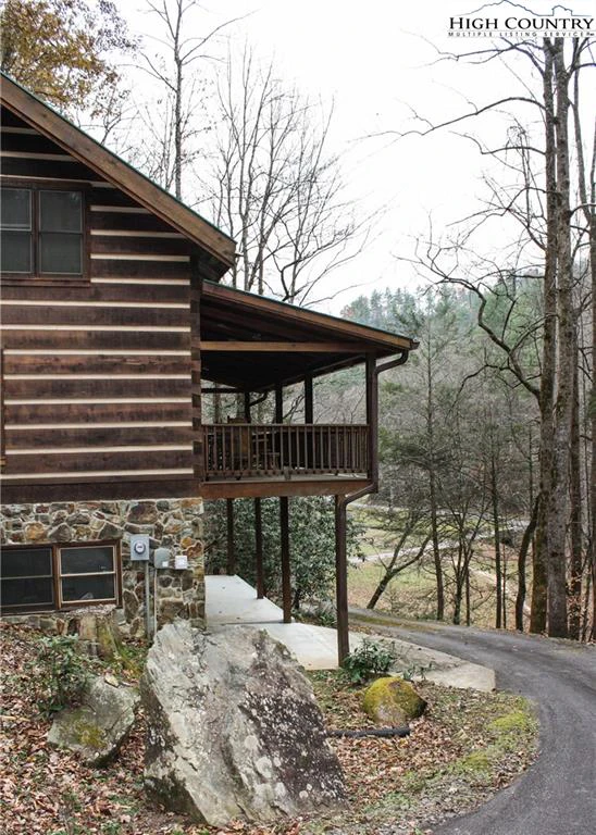 Image number 4 for the current listing