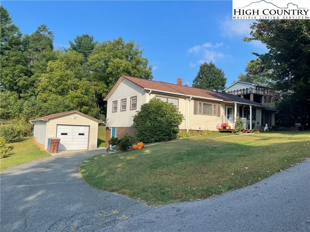 Image number 1 for the current listing