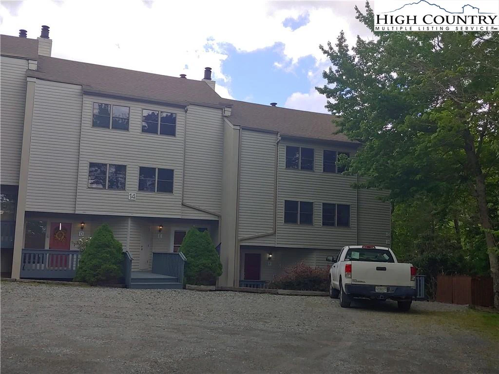 Image number 1 for the current listing
