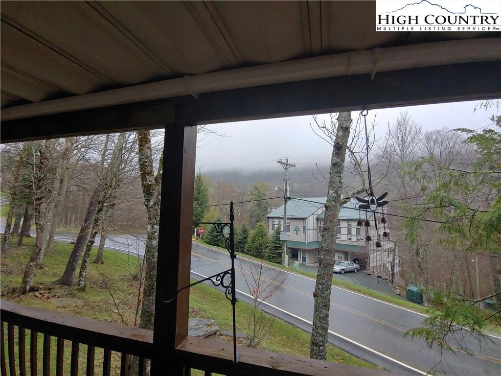 Image number 3 for the current listing