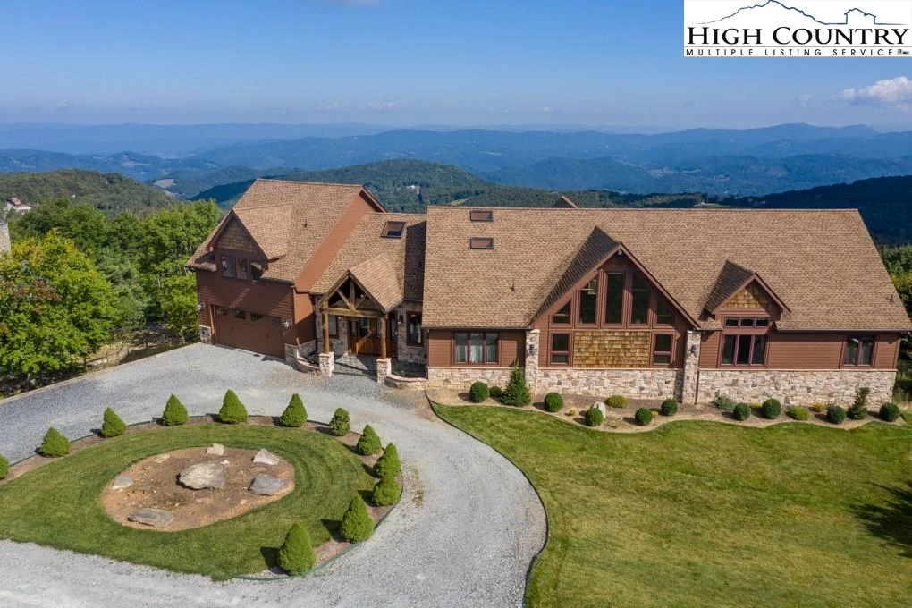 Image number 1 for the current listing