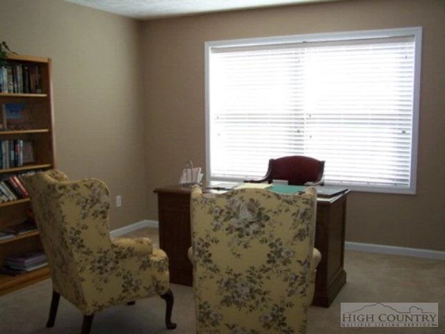 Image number 15 for the current listing