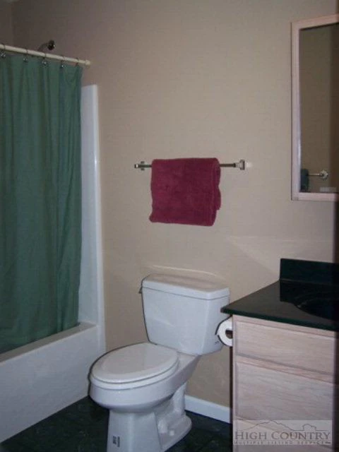 Image number 4 for the current listing