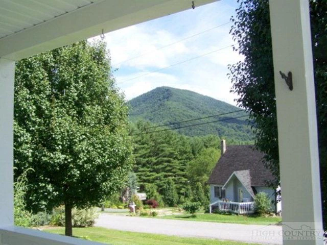 Image number 7 for the current listing