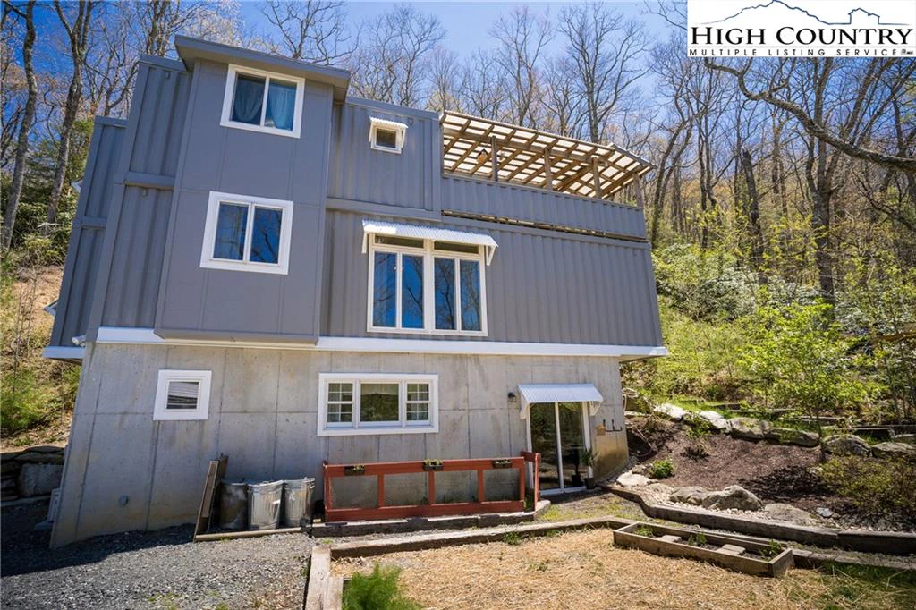 Image number 2 for the current listing
