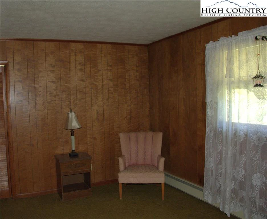 Image number 2 for the current listing