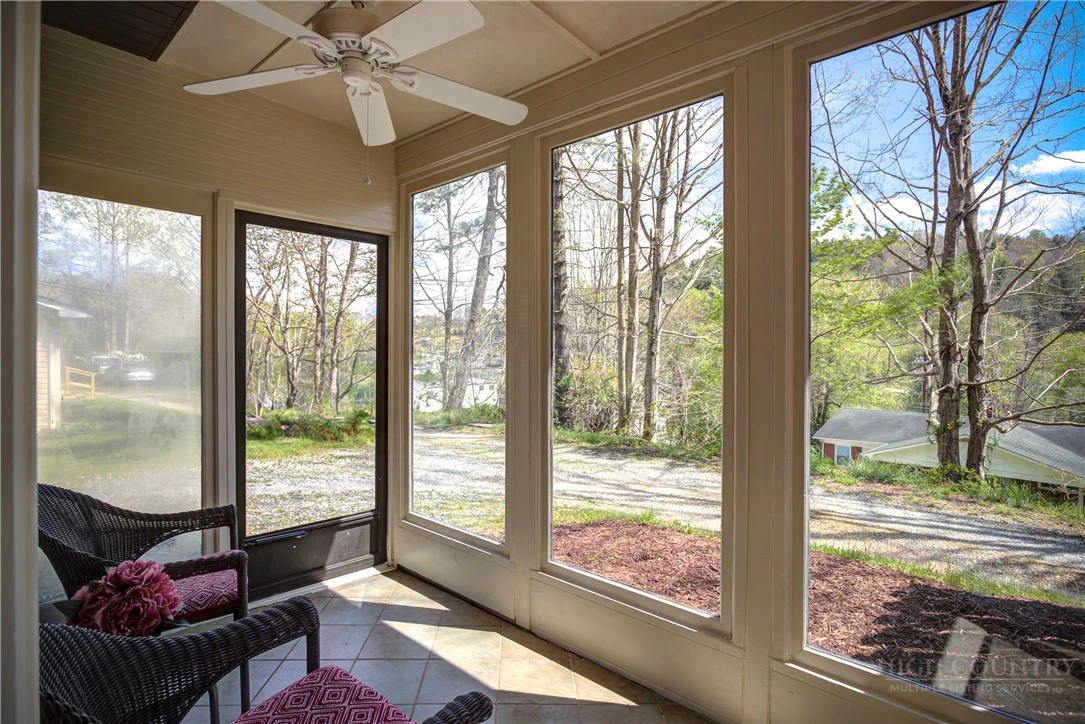 Image number 12 for the current listing