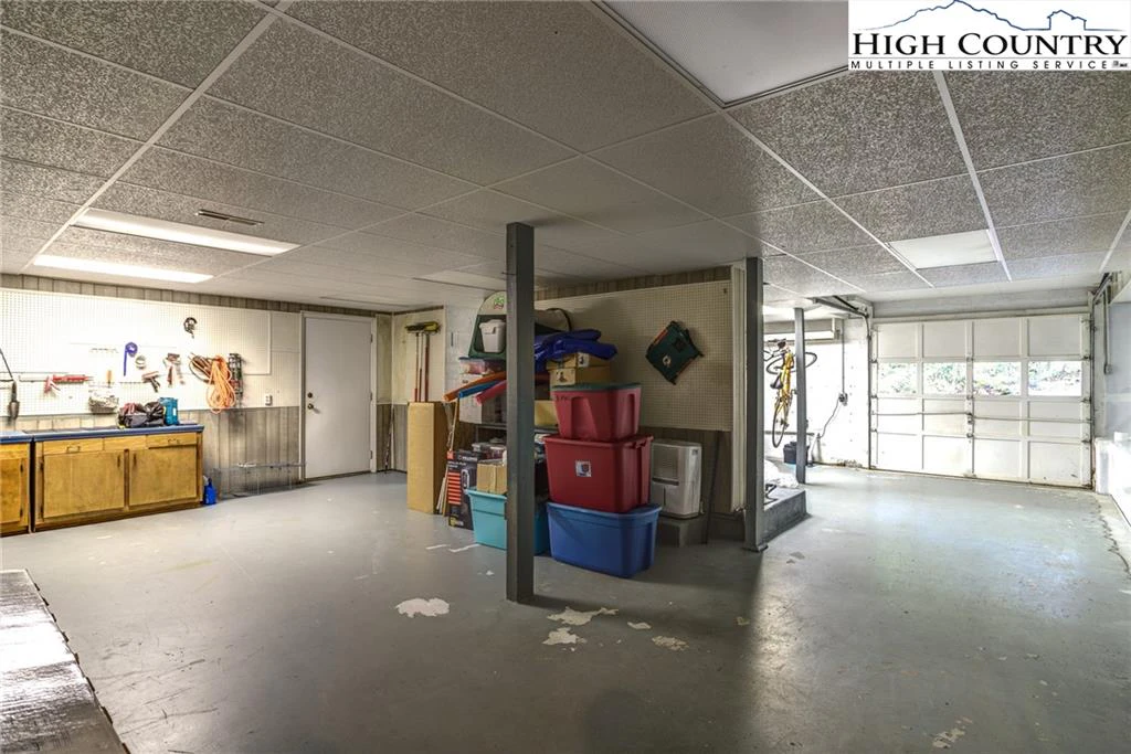 Image number 3 for the current listing
