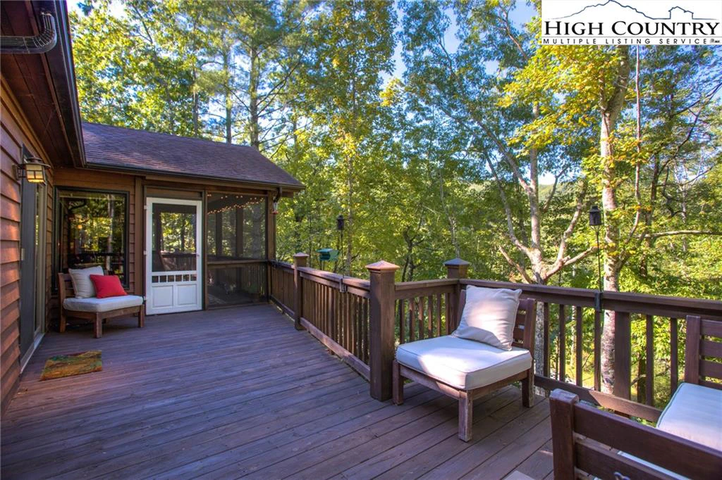 Image number 5 for the current listing