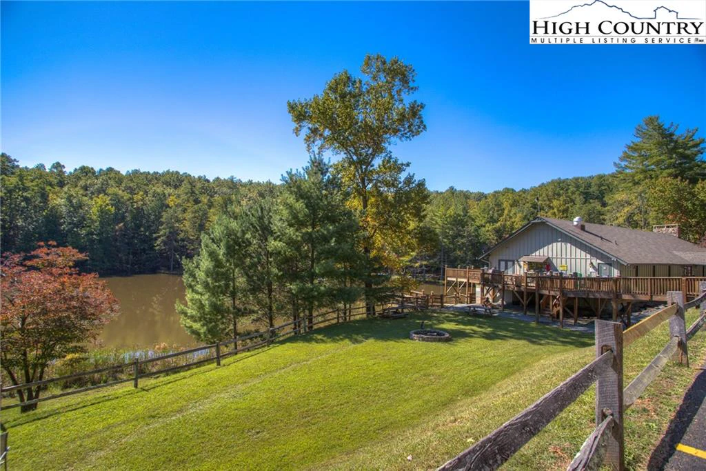 Image number 19 for the current listing