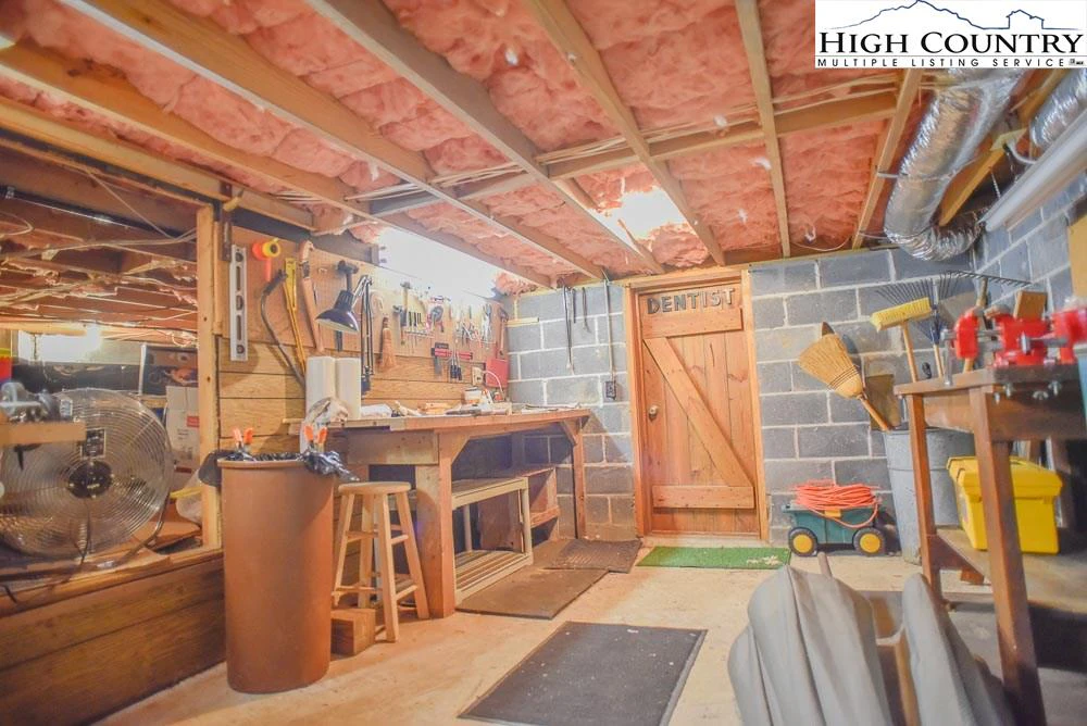 Image number 10 for the current listing