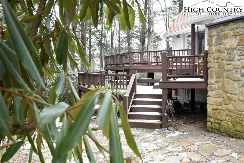 Image number 8 for the current listing