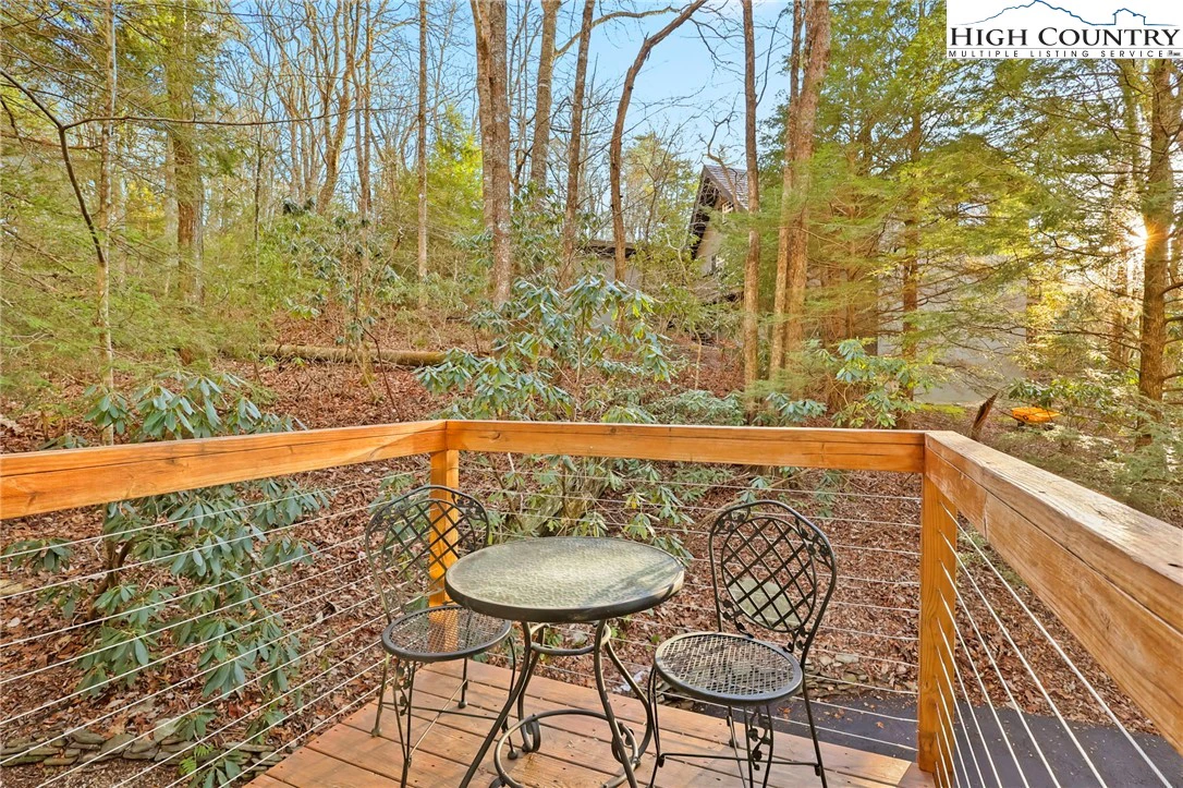 Image number 3 for the current listing