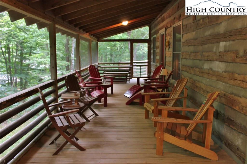 Image number 15 for the current listing