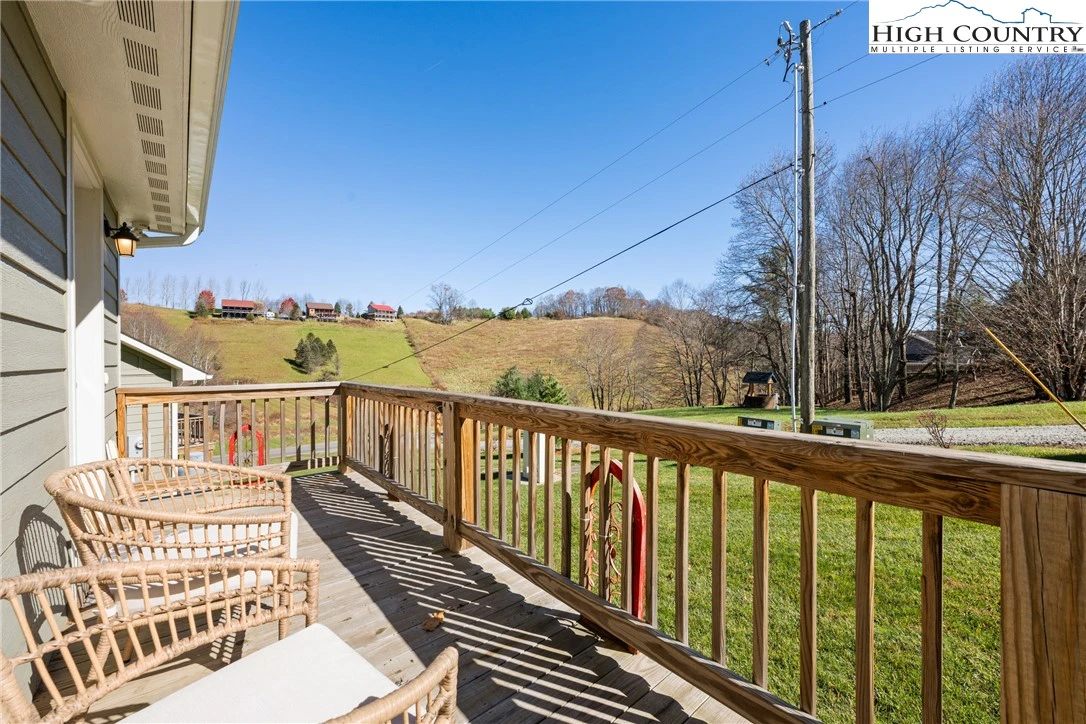 Image number 11 for the current listing
