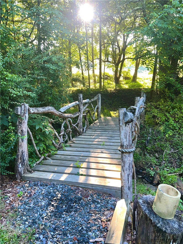 Image number 2 for the current listing