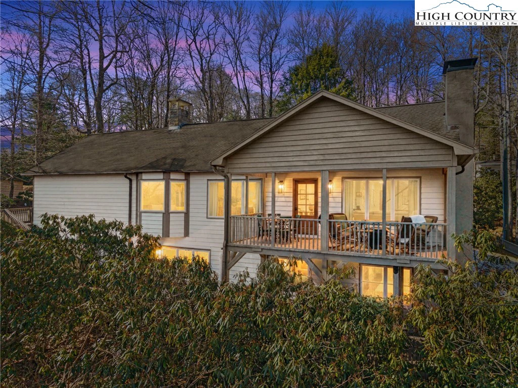 Image number 19 for the current listing
