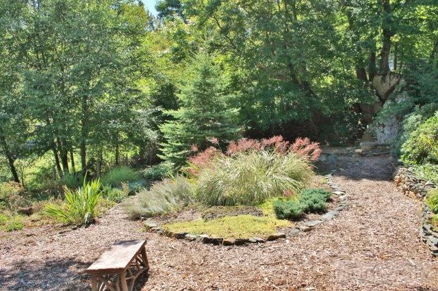 Image number 12 for the current listing