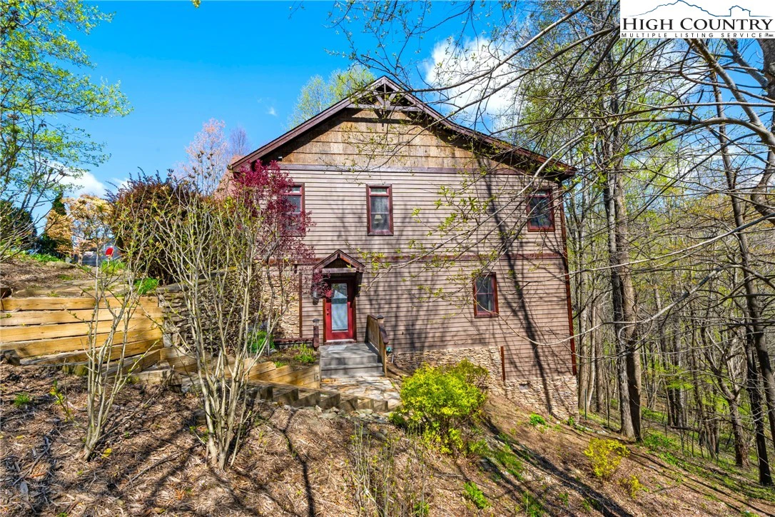 Image number 19 for the current listing