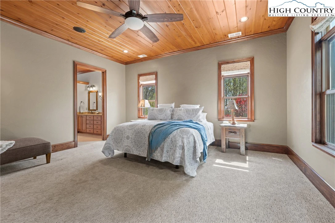 Image number 6 for the current listing