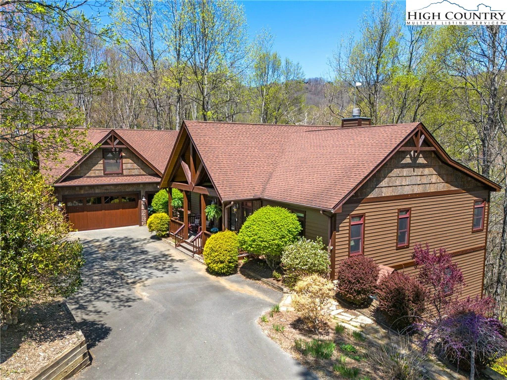 Image number 1 for the current listing