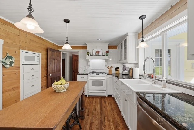 Image number 4 for the current listing