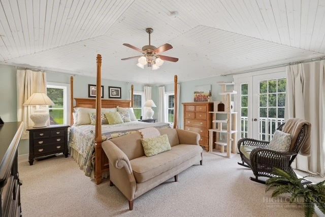 Image number 8 for the current listing