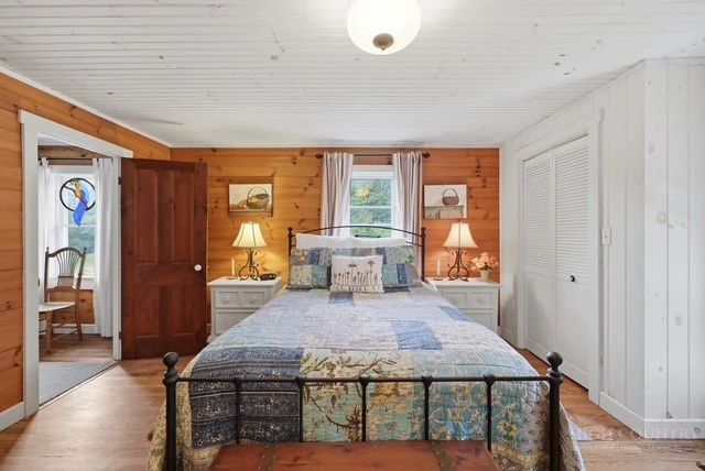 Image number 20 for the current listing